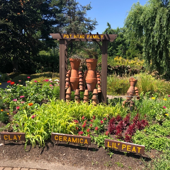 Meet your Posher, Whitney - Picture 8 of 8